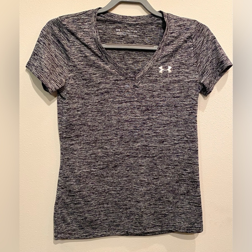 Under Armour Gray V-Neck Short Sleeve Tee